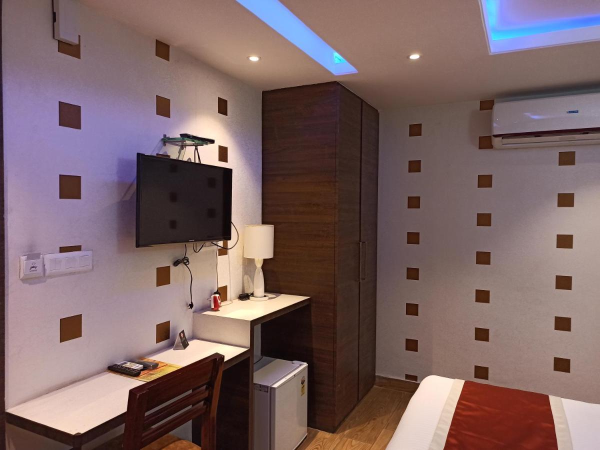 Hotel A P Home'S - A Boutique Hotel Guwahati Luaran gambar