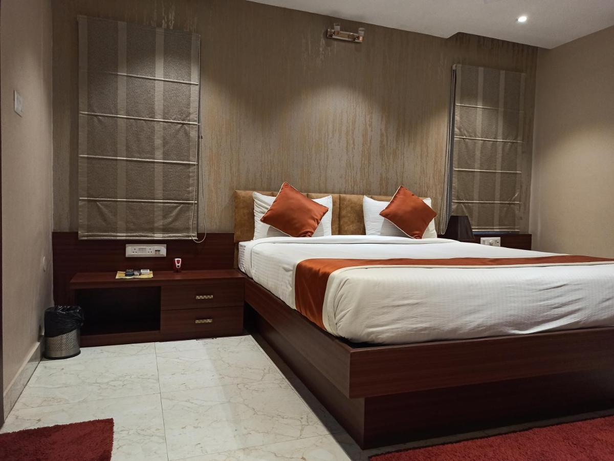 Hotel A P Home'S - A Boutique Hotel Guwahati Luaran gambar